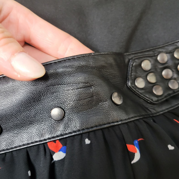 Torrid Knee Length Flare Skirt Plus Skater Black  Studded Novelty Print Birds - Picture 8 of 16